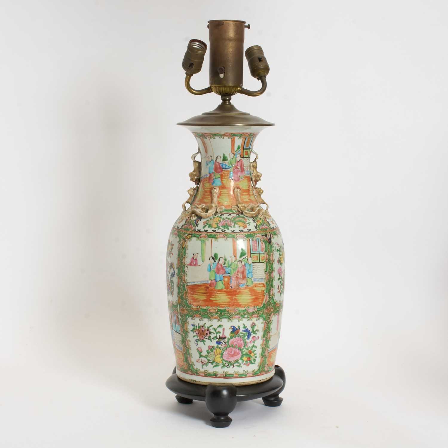 Lot 45 - Chinese Rose Medallion Lamp