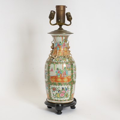 Lot 45 - Chinese Rose Medallion Lamp