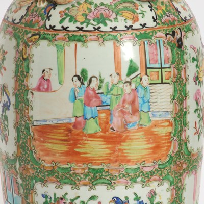Lot 45 - Chinese Rose Medallion Lamp