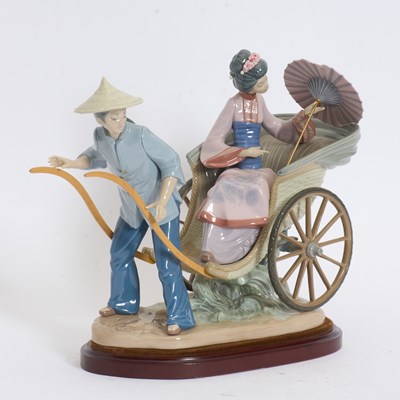 Lot 386 - Lladro "Rickshaw Ride' Porcelain Figure