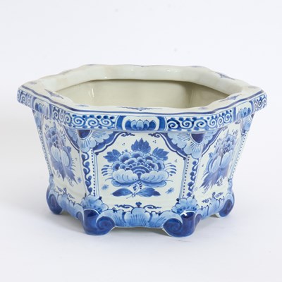Lot 391 - Blue & White Delft Porcelain Planter
