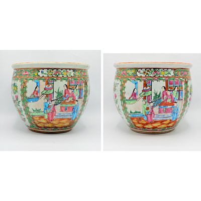 Lot 129 - Pair of Chinese Export Porcelain Rose Medallion Planters