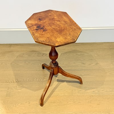 Lot 138 - Federal Maple Candlestand