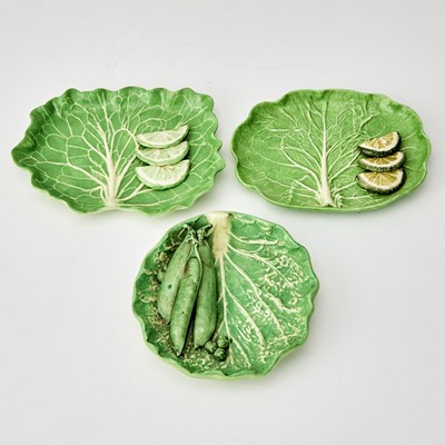Lot 103 - An Extensive Assembled Dodie Thayer Green Glazed Earthenware Lettuce Ware Collection
