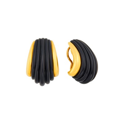 Lot 1178 - Pair of Gold and Fluted Black Onyx Bombé Half-Hoop Earclips