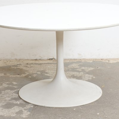 Lot 9 - Knoll Style White Tulip Table