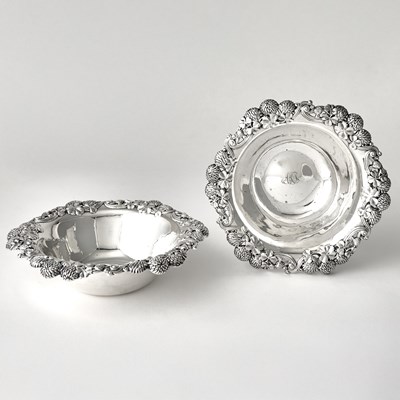 Lot 23 - Pair of Tiffany & Co. Sterling Silver "Clover" Pattern Bowls