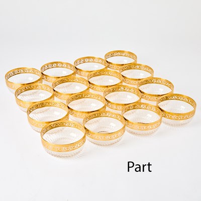 Lot 202 - Set of Eighteen Saint-Louis Gilt-Decorated Blown Glass "Thistle" Pattern Small Fruit Dessert Bowls