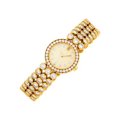 Lot 223 - Harry Winston Gold and Diamond 'Signature' Wristwatch, Ref. 2168