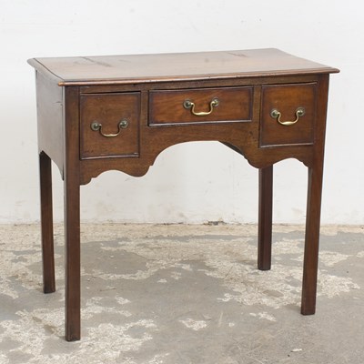 Lot 268 - George III Mahogany Dressing Table