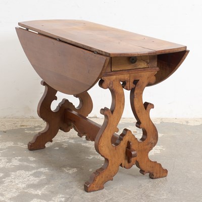 Lot 127 - Italian Baroque Style Walnut Drop-Leaf Table