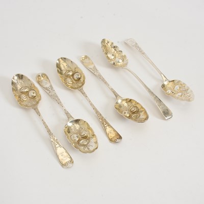Lot 386 - Set of Six Georgian Silver Berry Spoons