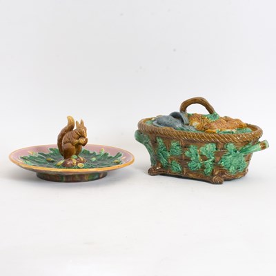 Lot 14 - Majolica Rabbit Patterned Tureen