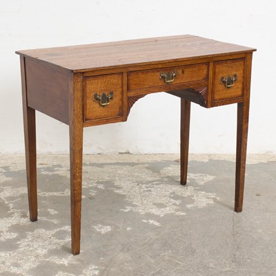 Lot 61 - Georgian Style Oak Dressing Table