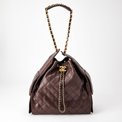 Lot 1225 - Chanel Chocolate Brown Caviar Leather 25 Hobo Bag