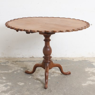 Lot 179 - Georgian Style Piecrust Tilt-Top Table
