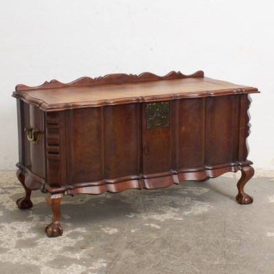Lot 228 - Dutch Baroque Style Walnut Blanket Chest