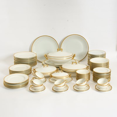 Lot 328 - Limoges Porcelain Dinner Service