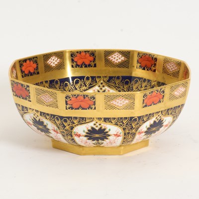 Lot 329 - Royal Crown Derby Imari Pattern Porcelain Bowl