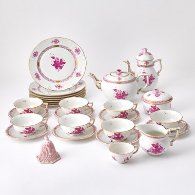 Lot 70 - Herend "Chinese Bouquet Raspberry" Porcelain Part Tea Service