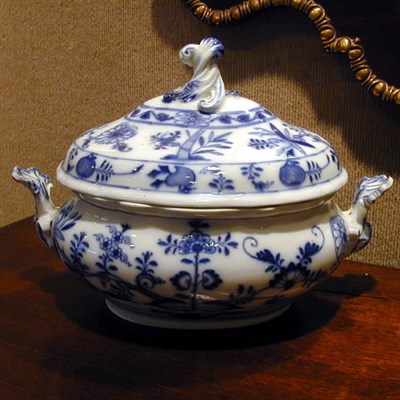 Lot 549 - Meissen Porcelain Covered Tureen