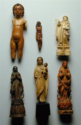 Lot 259 - Ivory Group of the Virgin Mary and the Christ...
