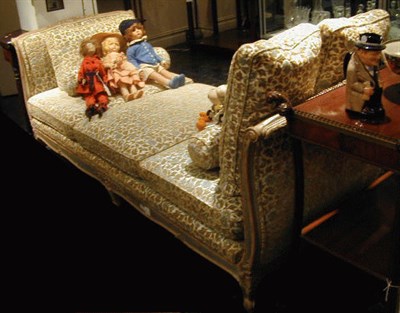 Lot 212 - Louis XV Style Upholstered Day Bed
