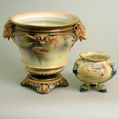 Lot 858 - Hadleys Worcester Gilt-Decorated Two-Handled...