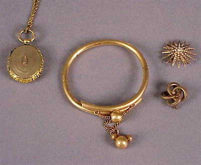 Lot 43 - Group of Yellow Gold and Cultured Pearl...