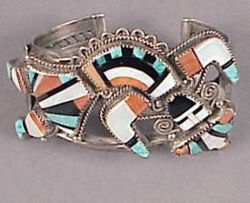 Lot 47 - Silver Cuff Bracelet The top designed in an...