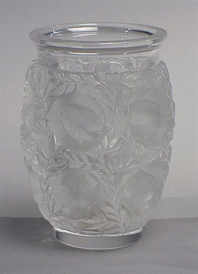 Lot 442 - Lalique Bagatelle Vase In clear and frosted...