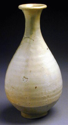 Lot 49 - White Slip Decorated Punch'ong Bottle Vase...