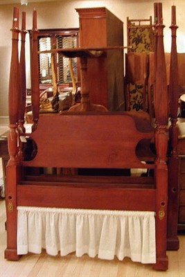 Lot 293 - Pair of Federal Style Mahogany Twin Beds