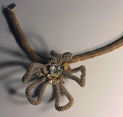 Lot 249 - Miriam Haskell Anemone Necklace The anemone...