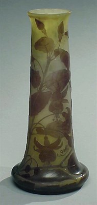 Lot 304 - Galle Cameo Glass Vase Of spreading...