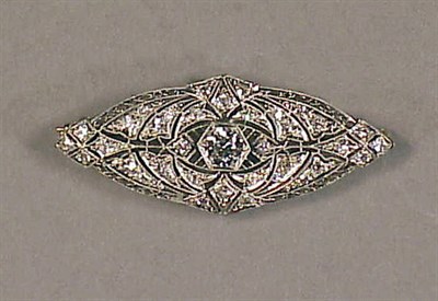 Lot 338 - Diamond Filigree Pin Platinum, of...