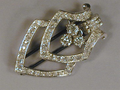 Lot 530 - Art Deco Diamond Clip Platinum, of geometric...