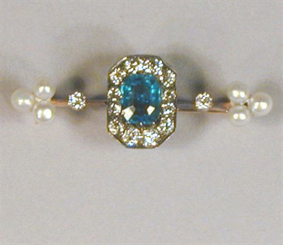 Lot 469 - Antique Emerald, Diamond and Pearl Bar Pin 14...