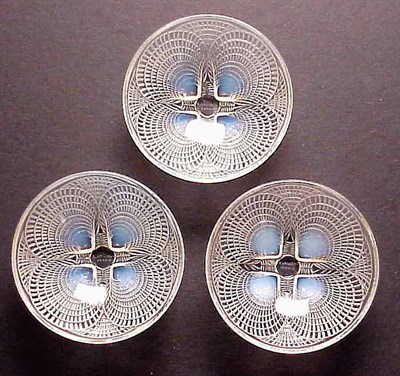 Lot 449 - Group of Three Lalique Coquilles Bowls Each in...