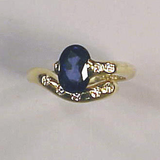 Lot 192 - Tanzanite and Diamond Ring 18 kt. yellow gold,...