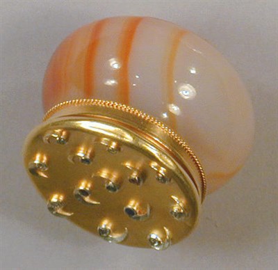 Lot 436 - Carnelian Pin Box The pin box of tapered...