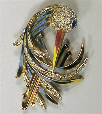 Lot 148 - Coro Woodpecker Head Brooch Gold plated metal...