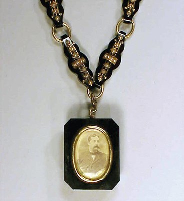 Lot 245 - Victorian Necklace and Pendant 14 kt. yellow...