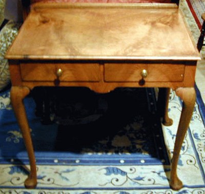 Lot 525 - Queen Anne Style Mahogany Side Table