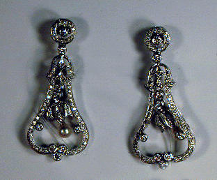 Lot 280 - Pair of Diamond Ear Pendants 14 kt. white gold,...