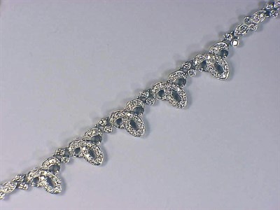 Lot 290 - White Gold and Diamond Necklace 14 kt. white...