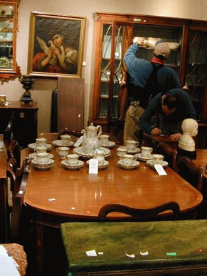 Lot 171 - Federal Style Mahogany Dining Table
