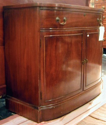Lot 356 - Georgian Style Mahogany Bow-Front Side Cabinet