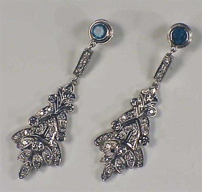 Lot 411 - Pair of Emerald and Diamond Ear Pendants 14 kt....