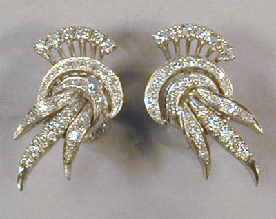 Lot 117 - Pair of Diamond Earrings 14 kt. white gold,...